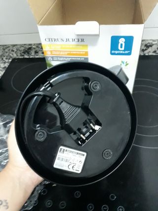 Exprimidor naranjas eléctrico