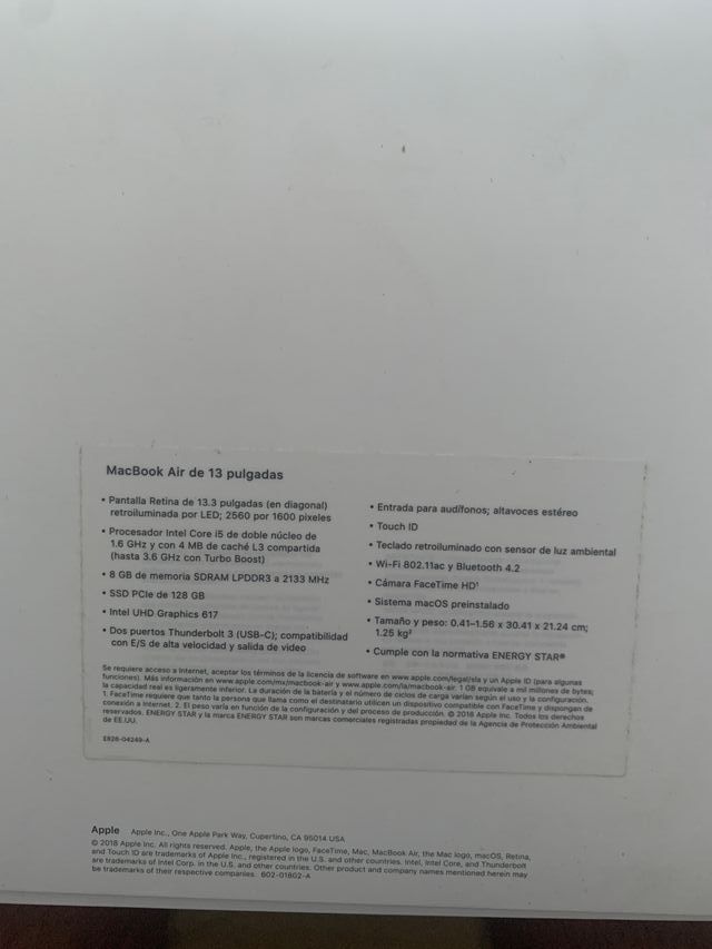 Caja MacBook Air de 13 pulgadas. SOLO LA CAJA