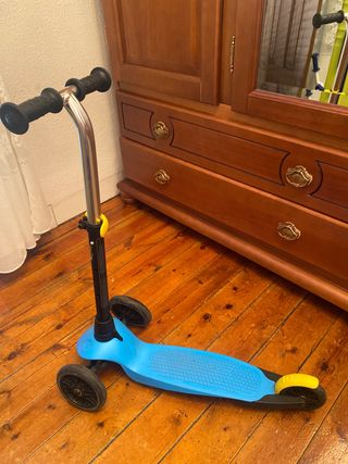 Patinete niño pequeño