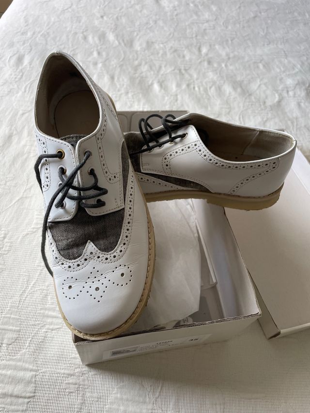Preciosos zapatos comunión niño, talla 35.
