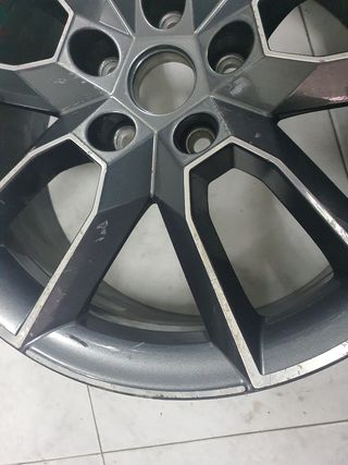 UNA SÓLA LLANTA Skoda Octavia RS 18"
