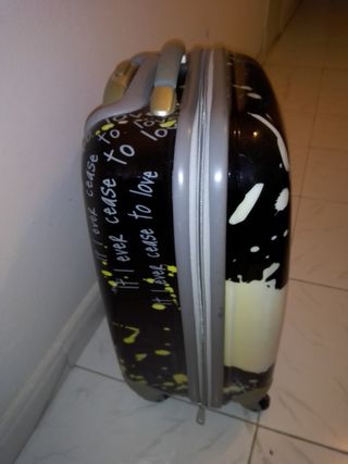 Maleta Rígida 4 Ruedas Cabina Gladiator como nueva