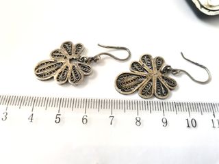 Pendientes Largos de Plata con Diseño de Trébol en