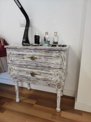 Mesita de noche de madera / 2 cajones "Rebajada"