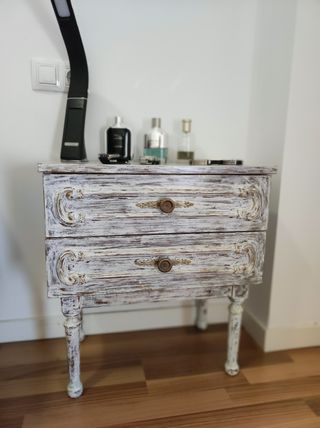 Mesita de noche de madera / 2 cajones "Rebajada"