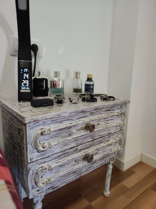 Mesita de noche de madera / 2 cajones "Rebajada"