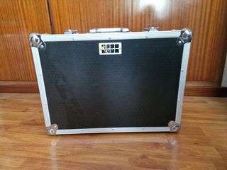 Alquiler DJ mesa de mezclas controladora