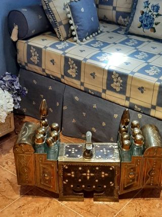 Preciosa zapatera latón madera y nacar