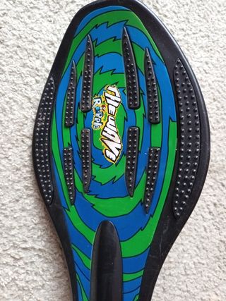 Monopatín wave street surfing