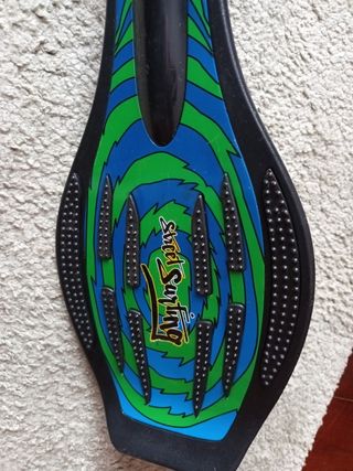 Monopatín wave street surfing