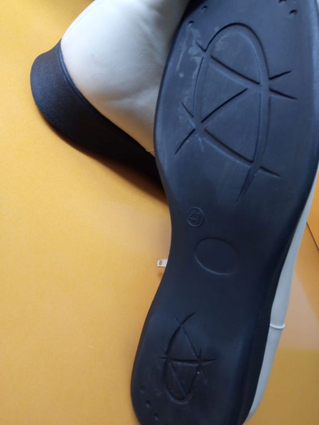 Zapatillas de cuero T.44 Cedar wood. Muy poco uso.