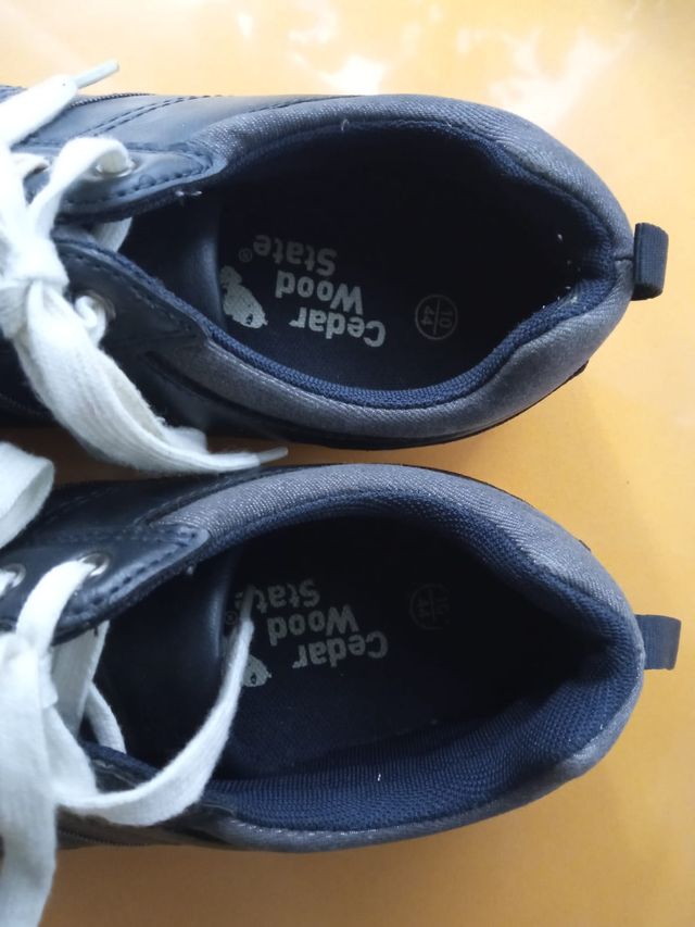 Zapatillas de cuero T.44 Cedar wood. Muy poco uso.