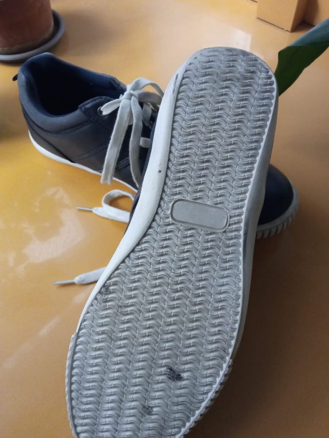 Zapatillas de cuero T.44 Cedar wood. Muy poco uso.