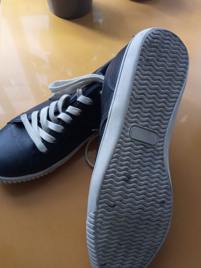 Zapatillas de cuero T.44 Cedar wood. Muy poco uso.