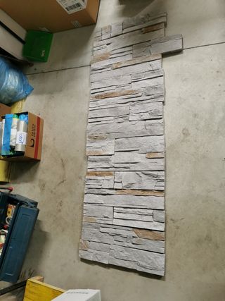 Pietra runner angolare marca Rastone.