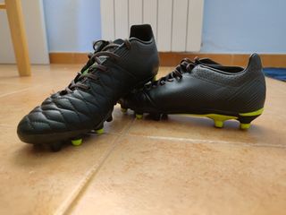 Botas de tacos de piel kipsta