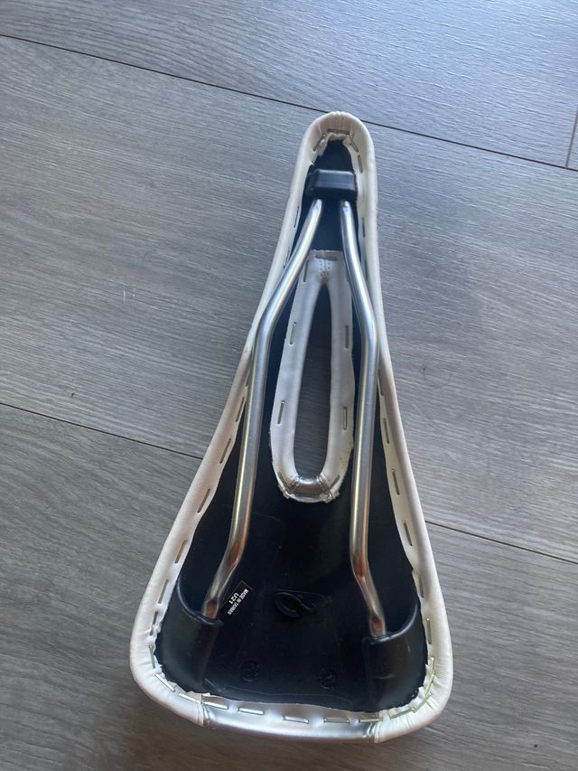 Sillin de triatlón Cobb Cycling PLUS