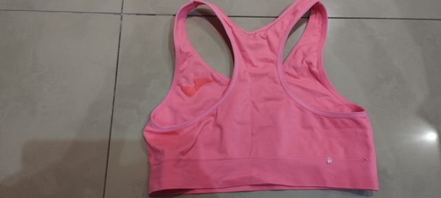 Top deportivo de mujer