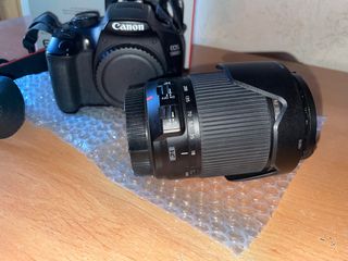 Camera reflex Canon EOS 1300d + tamron 18-200mm