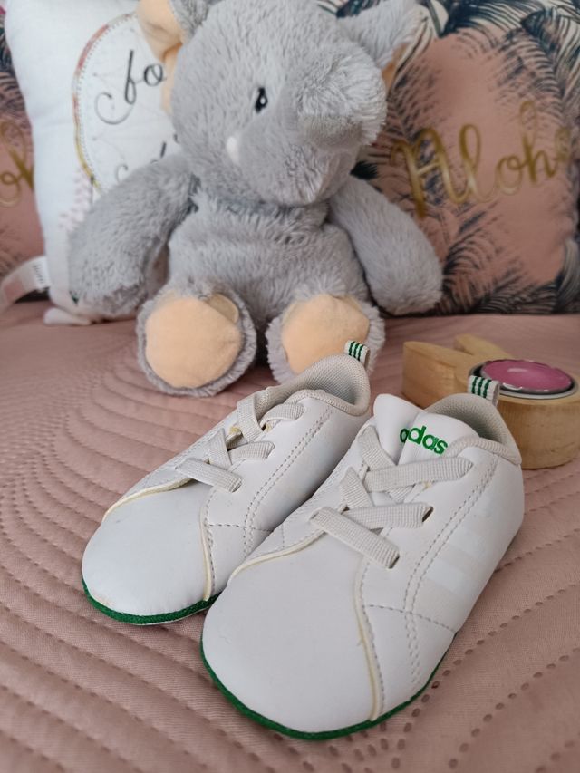 Deportivas Adidas bebe, número 18