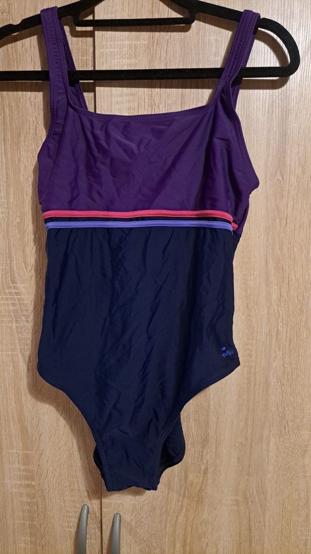 Bañador, marca decathlon, talla s, nunca usado