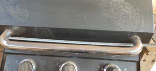 Barbacoa de gas con piedra volcánica