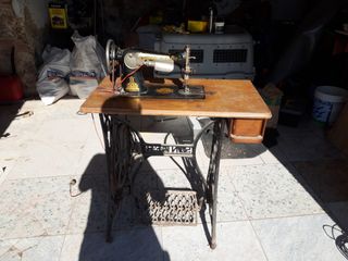 Máquina de coser antigua
