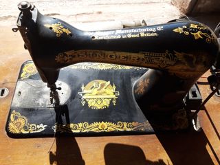 Máquina de coser antigua