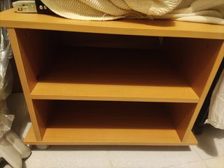 Mesa TV vídeo con ruedas