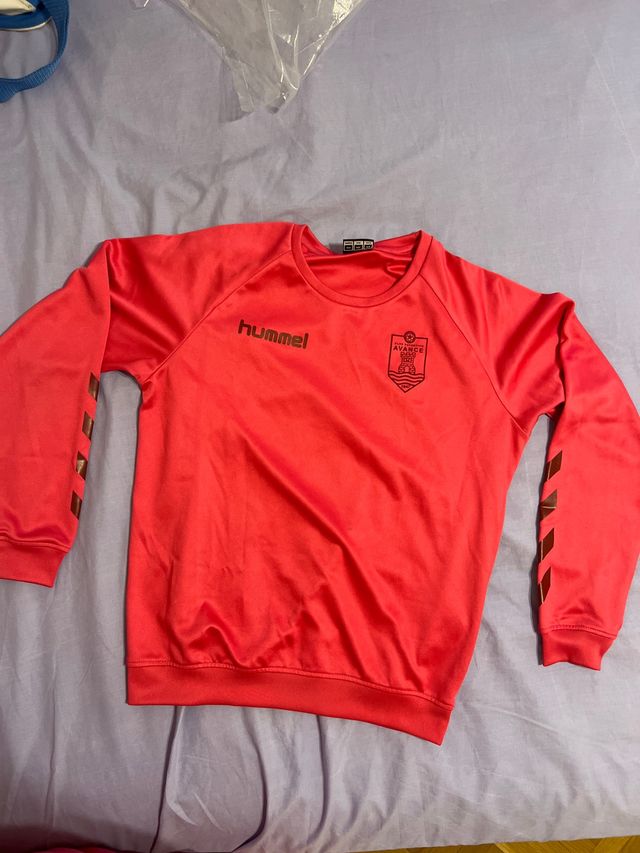 Equipación entreno Ropa futbol Avance 5€ hummel