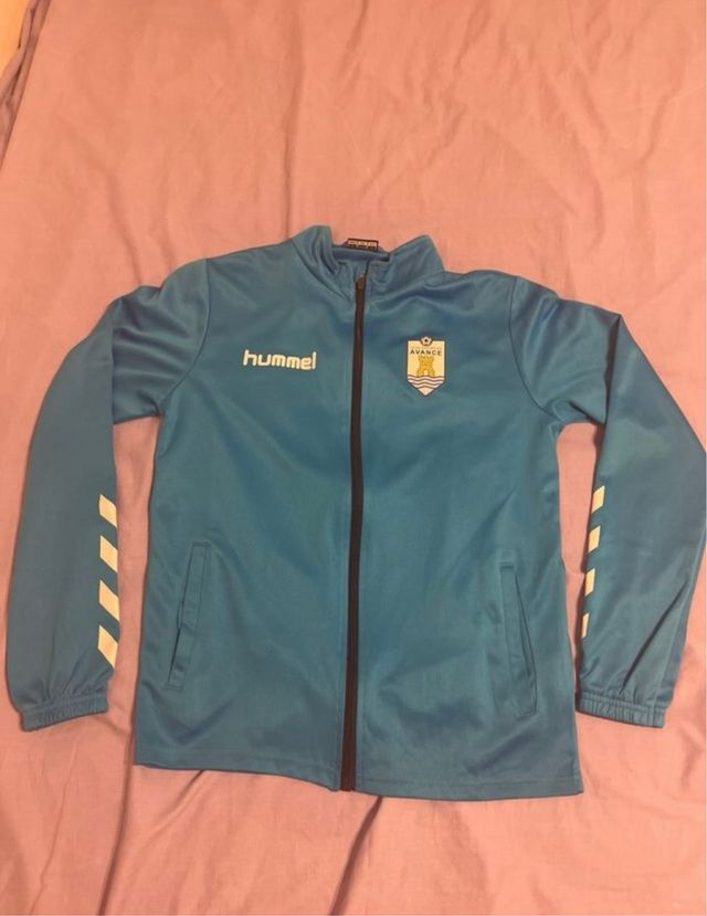 Equipación entreno Ropa futbol Avance 5€ hummel