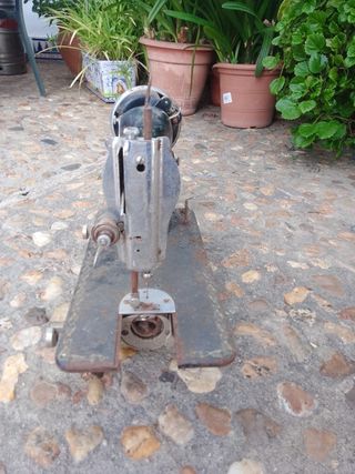Maquina singer y alfa para restuarar antigua