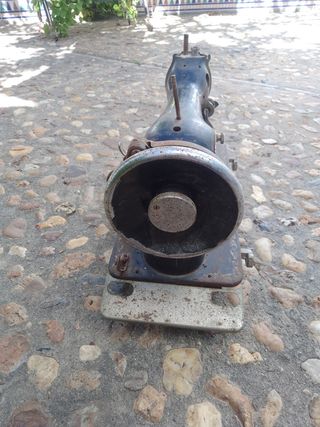 Maquina singer y alfa para restuarar antigua