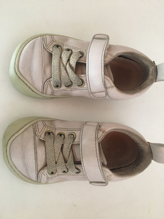 ZAPATO FEROZ, PATERNA ROCKER ROSA. TALLA 24