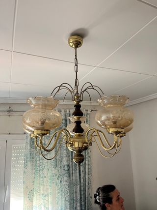 Lámpara de techo antigua