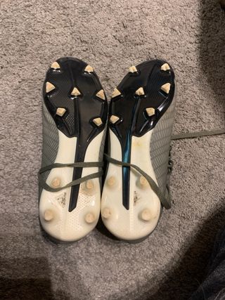 Botas de futbol de tacos adidas