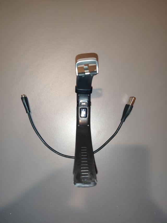 FITBIT CHARGE HR NERO CON CAVO DI RICARICA 