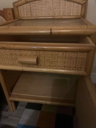 Conjunto dormitorio cabecero y mesita