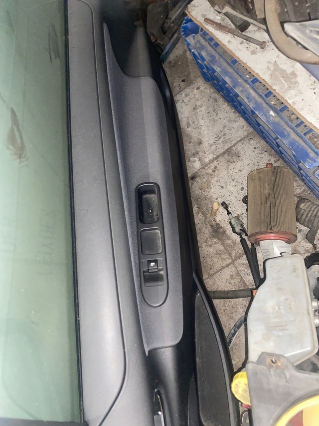 puerta derecha peugeot 207