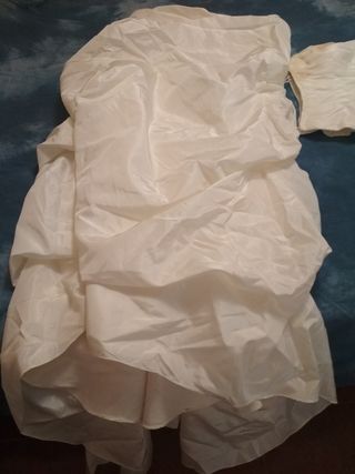 Vestido de novia color Marfil
