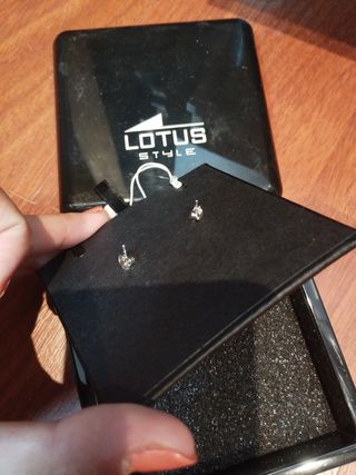 Pendientes lotus