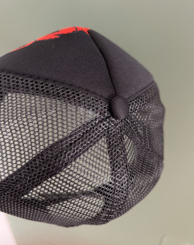 Cappellino shine skateboard nero nuovo mai usato