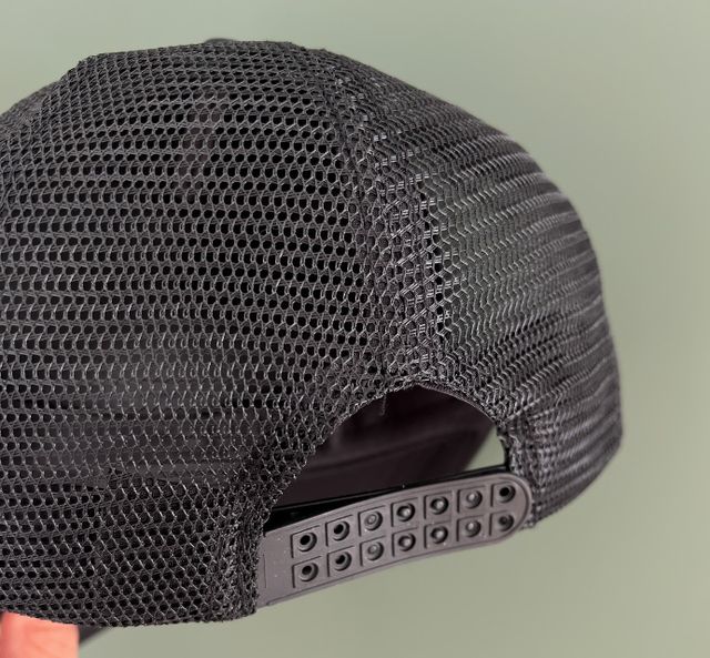 Cappellino shine skateboard nero nuovo mai usato