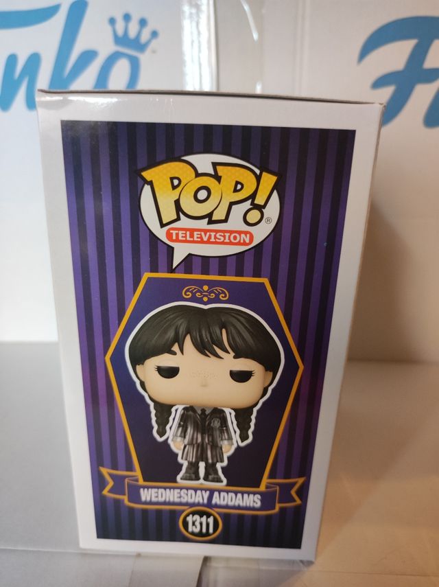 Funko pop wednesday Addams metallic