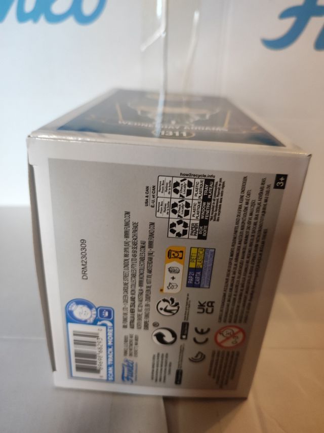 Funko pop wednesday Addams metallic