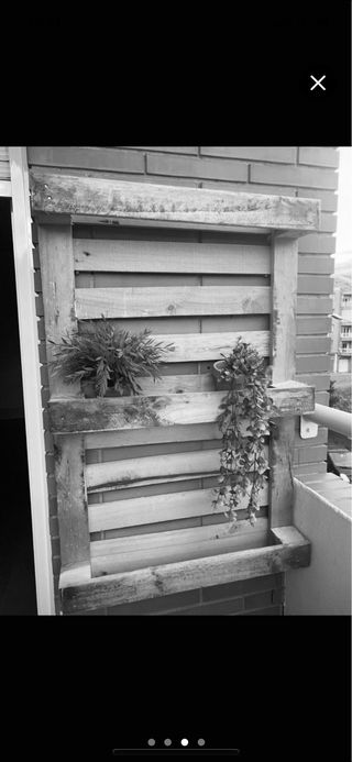 5€ Palet para jardinera tengo 3