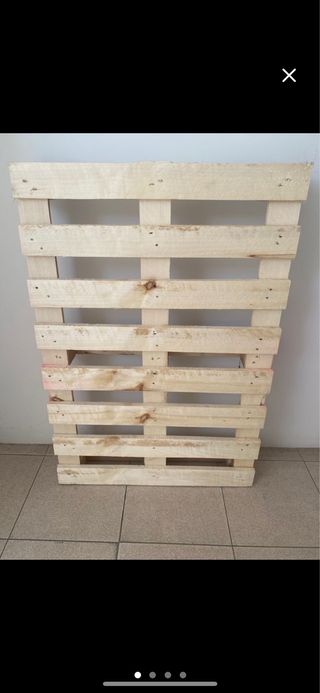 5€ Palet para jardinera tengo 3