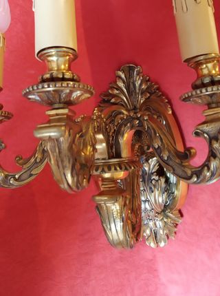 Aplique esquinero de bronce