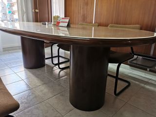 Mesa despacho ovalada maciza