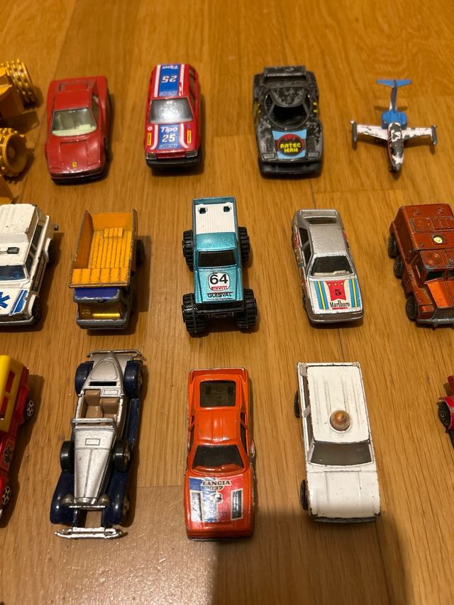 Lote de coches antiguos